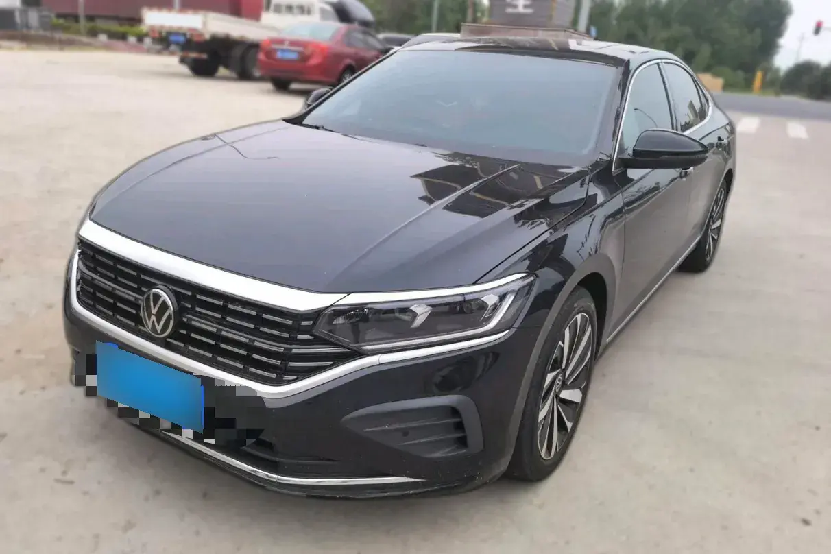 2024 Volkswagen Passat 2.0T 220HP L4 7DCT