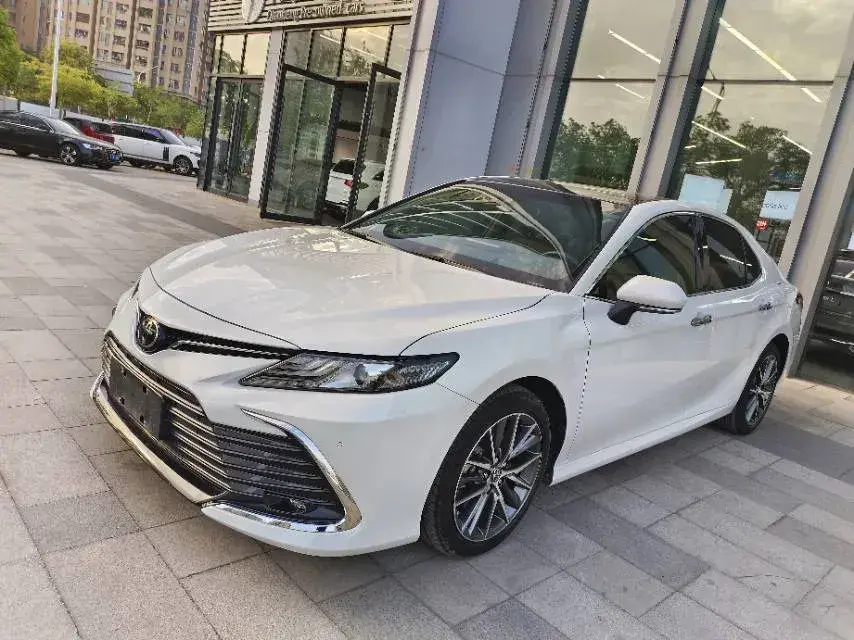 2021 Toyota Camry 2.5L 209HP L4 8AT