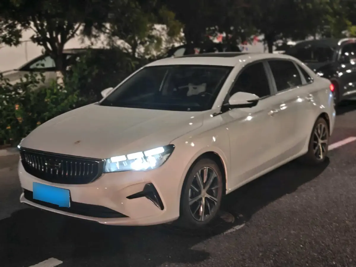2022 Geely Emgrand L 1.4T 141HP L4 CVT