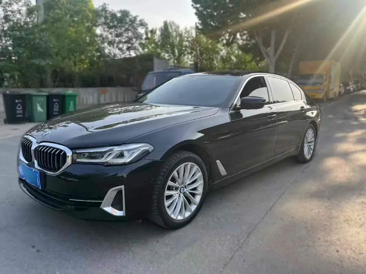 2022 BMW 5 Series 2.0T 184HP L4 8AT