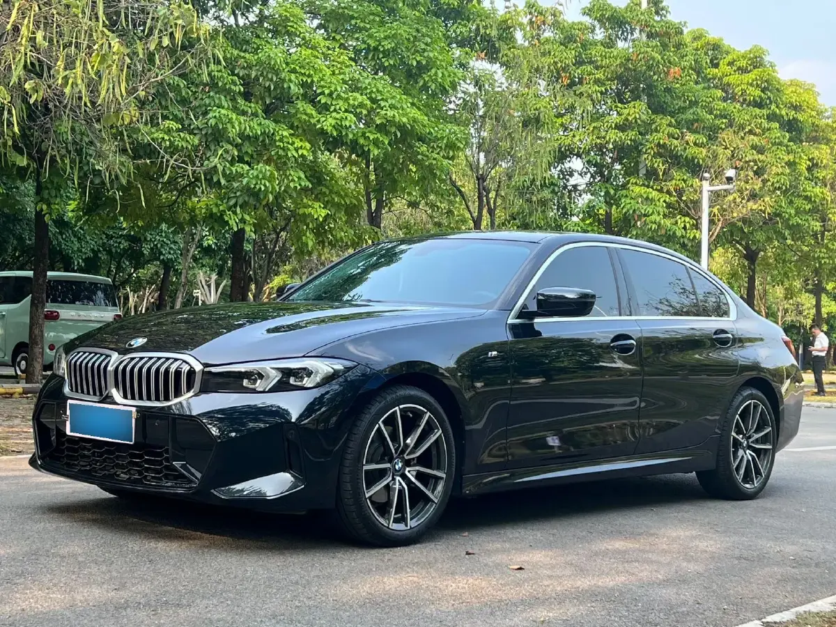 2024 BMW 3 Series 2.0T 156HP L4 8AT