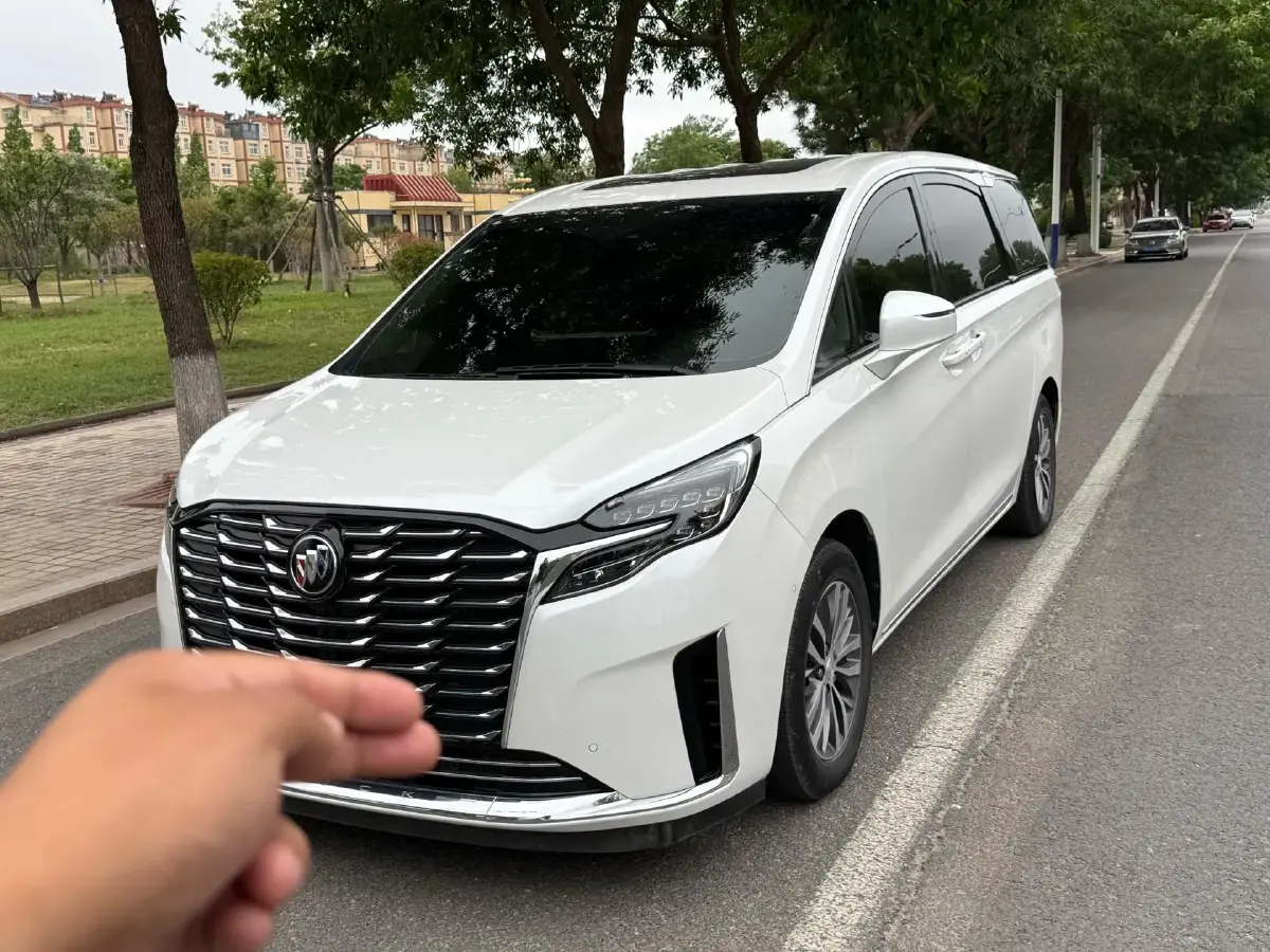 2023 Buick GL8 2.0T 237HP L4 9AT