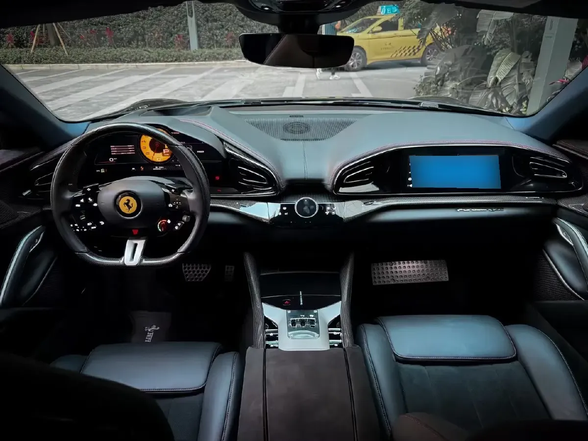 2023 Ferrari Purosangue 6.5L 725HP V12 8DCT,autocango,china used car exporter,china ev exporter,chinese used car exporter,chinese used ev exporter