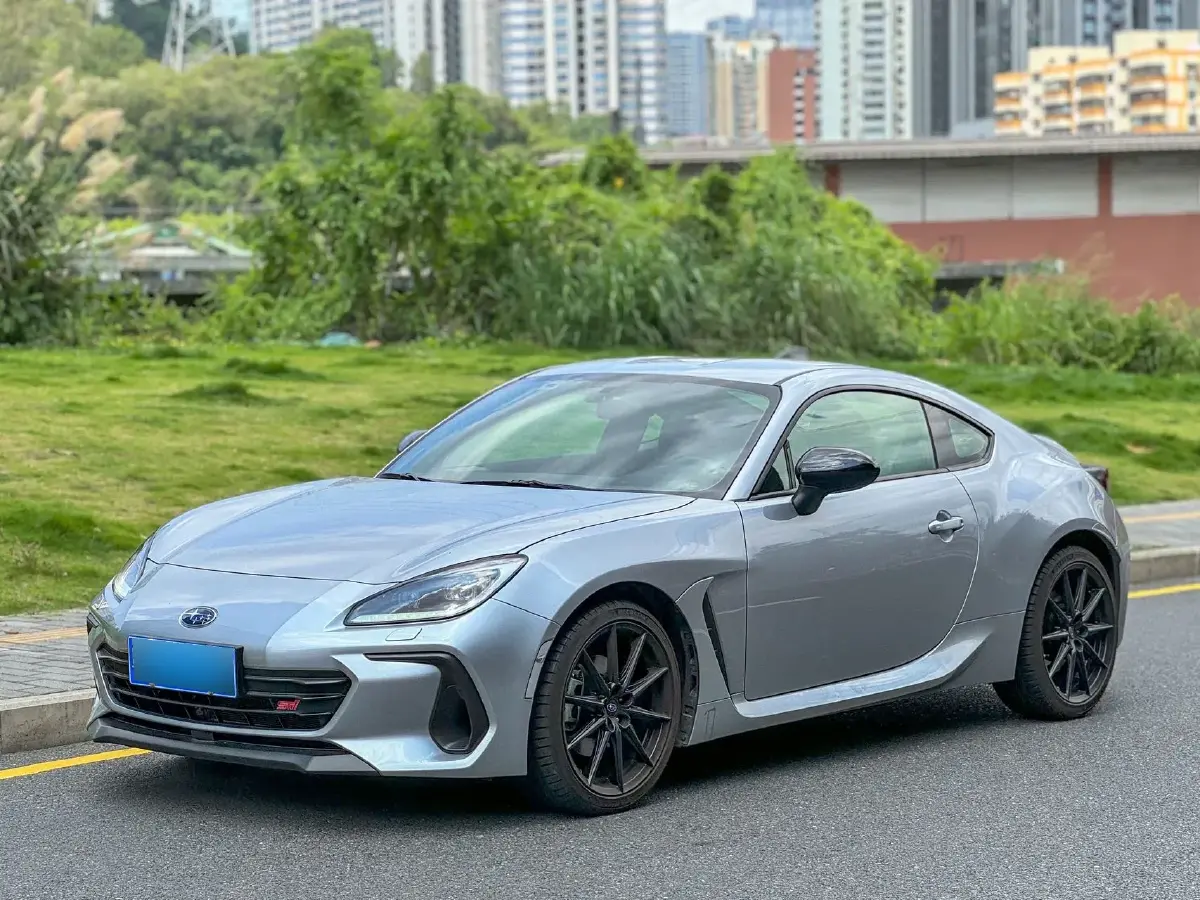 2024 Subaru Forester 2.5L 169HP H4 CVT