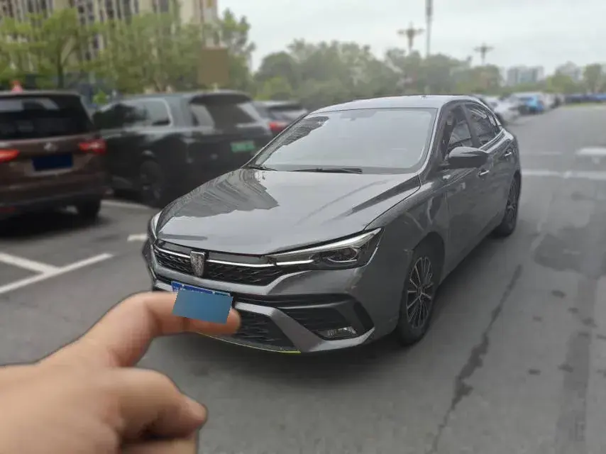 2021 Roewe i5 1.5L 120HP L4 CVT