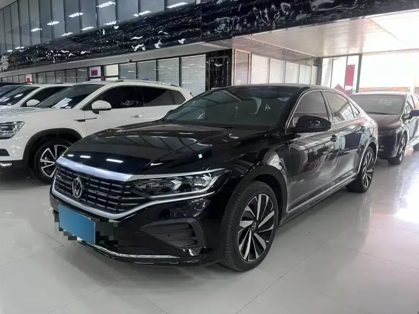 2024 Volkswagen Passat 2.0T 220HP L4 7DCT