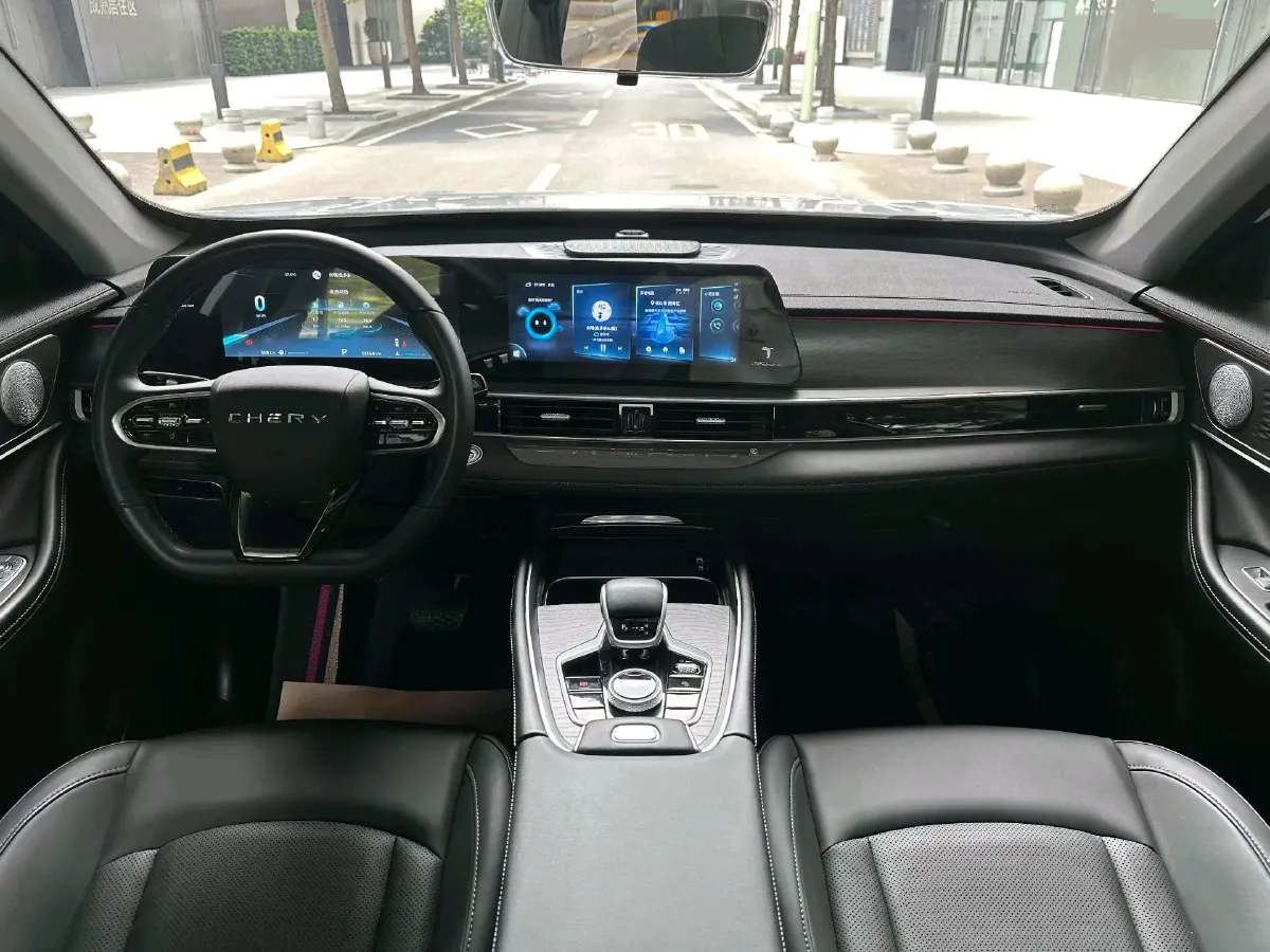 2022 Chery Tiggo 8 PRO 1.6T 197HP L4 7DCT,autocango,china used car exporter,china ev exporter,chinese used car exporter,chinese used ev exporter