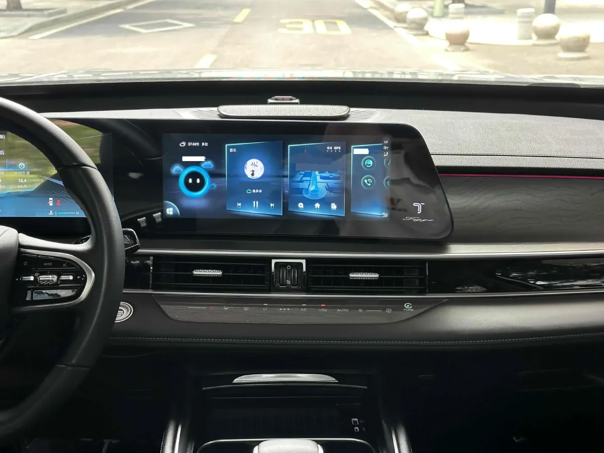 2022 Chery Tiggo 8 PRO 1.6T 197HP L4 7DCT,autocango,china used car exporter,china ev exporter,chinese used car exporter,chinese used ev exporter