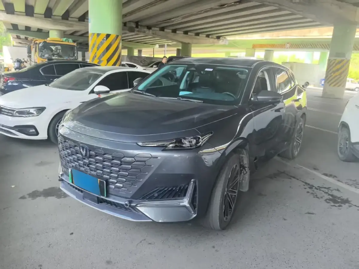 2023 ChangAn UNI-K iDD 1.5T 170HP L4 6TCT PHEV 28.39KWH