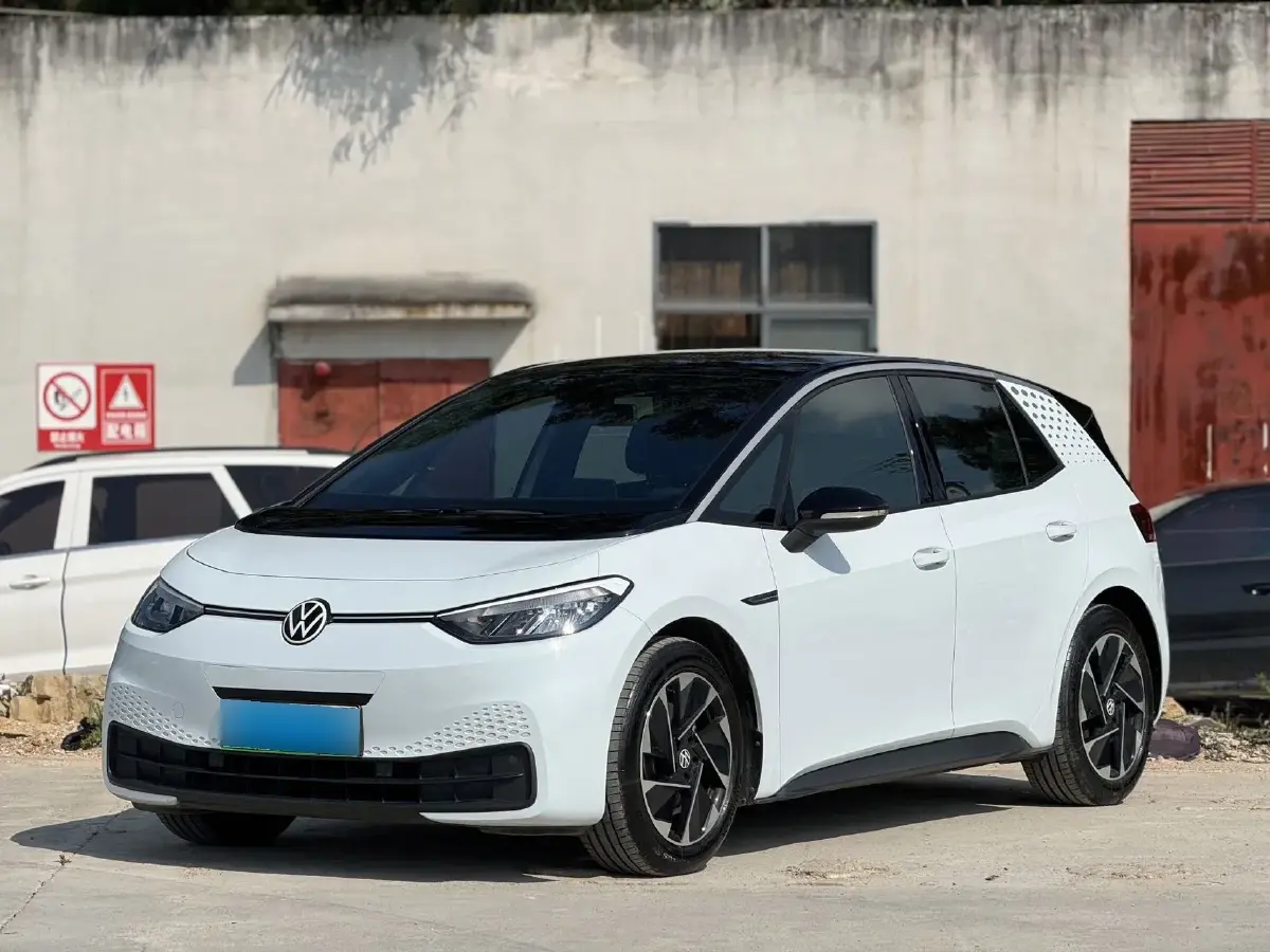 2023 Volkswagen ID.3 BEV 52.8KWH
