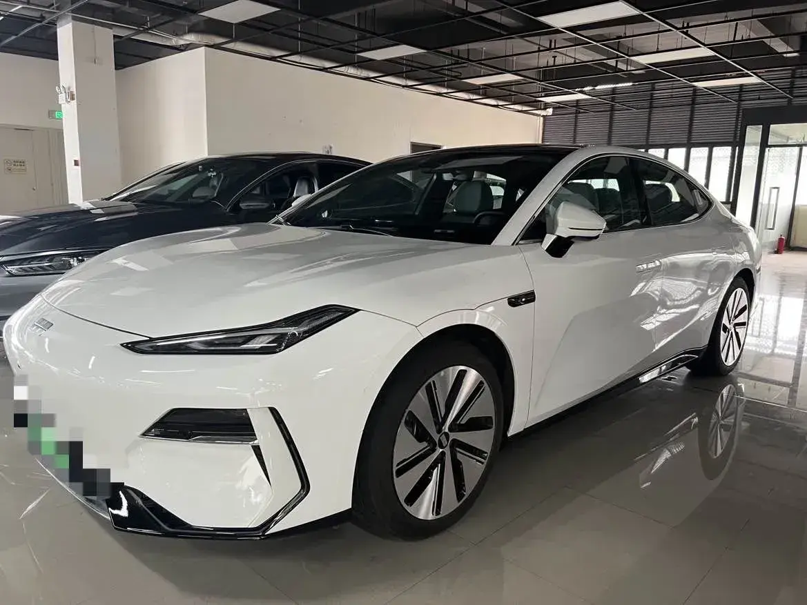 2024 Geely Galaxy E8 BEV 62KWH