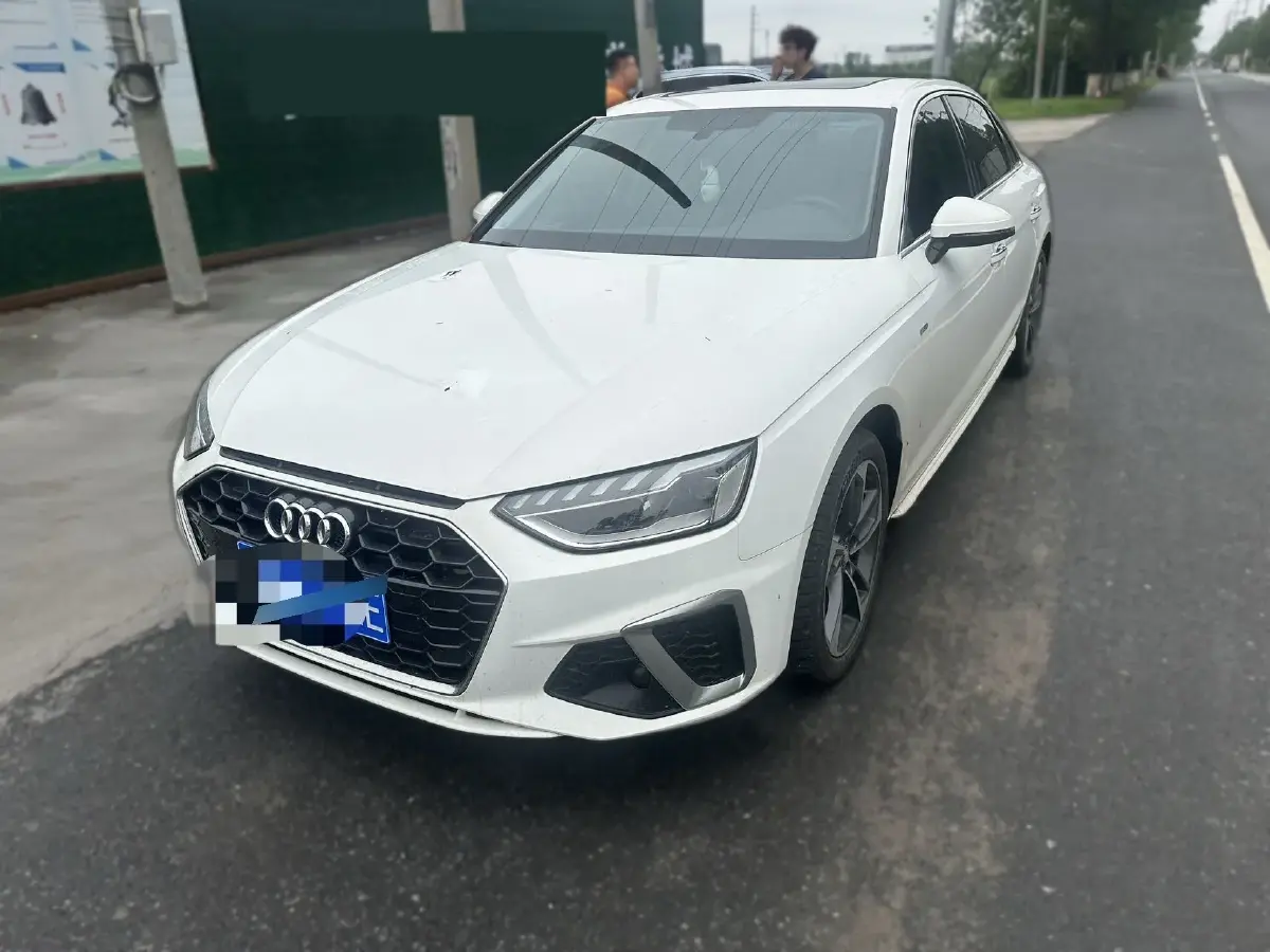 2022 Audi A4L 2.0T 190HP L4 7DCT