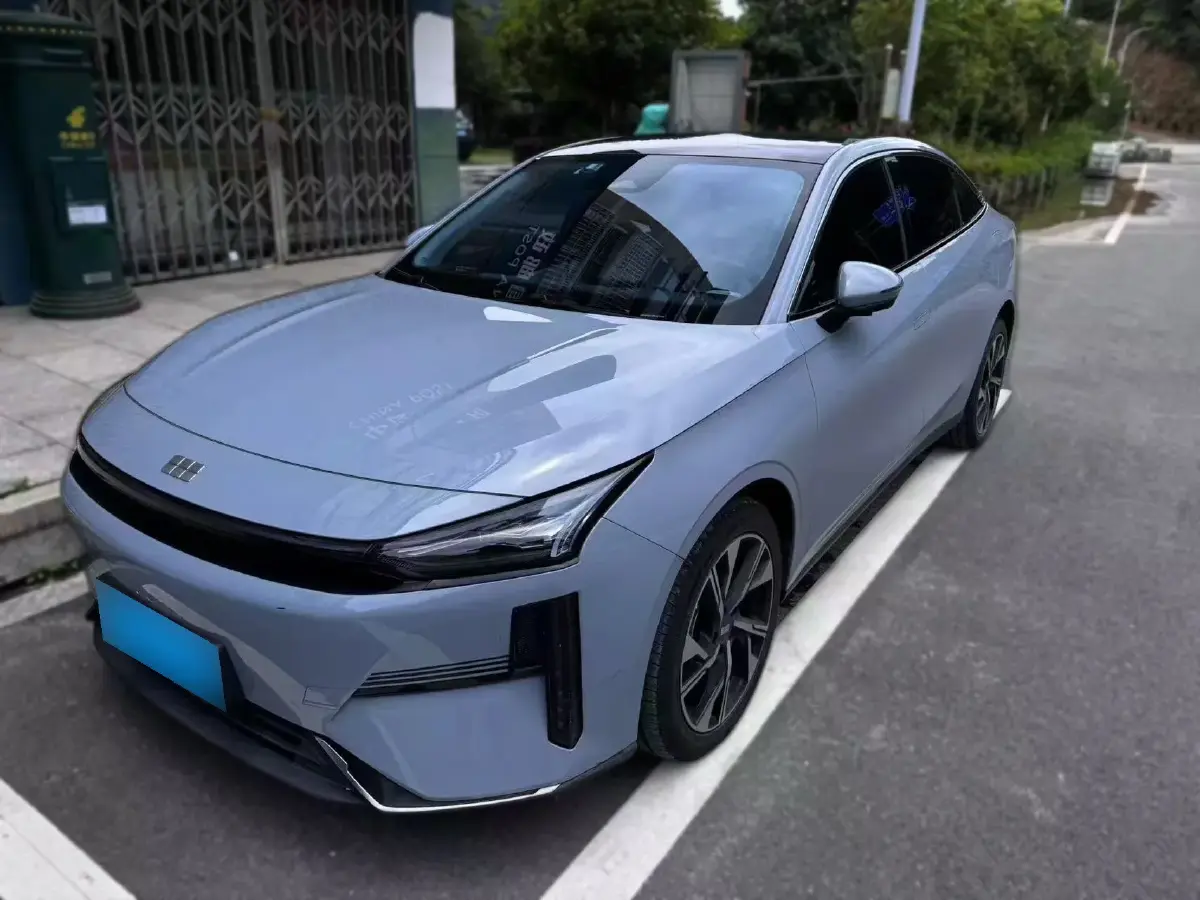 2023 Geely Galaxy L6 1.5T 163HP L4 3DHT PHEV