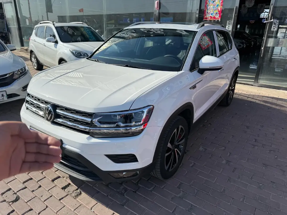 2021 Volkswagen Tharu 1.4T 150HP L4 7DCT