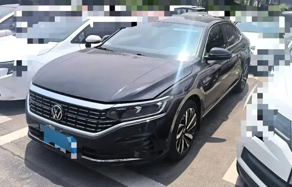 2023 Volkswagen Passat 2.0T 186HP L4 7DCT