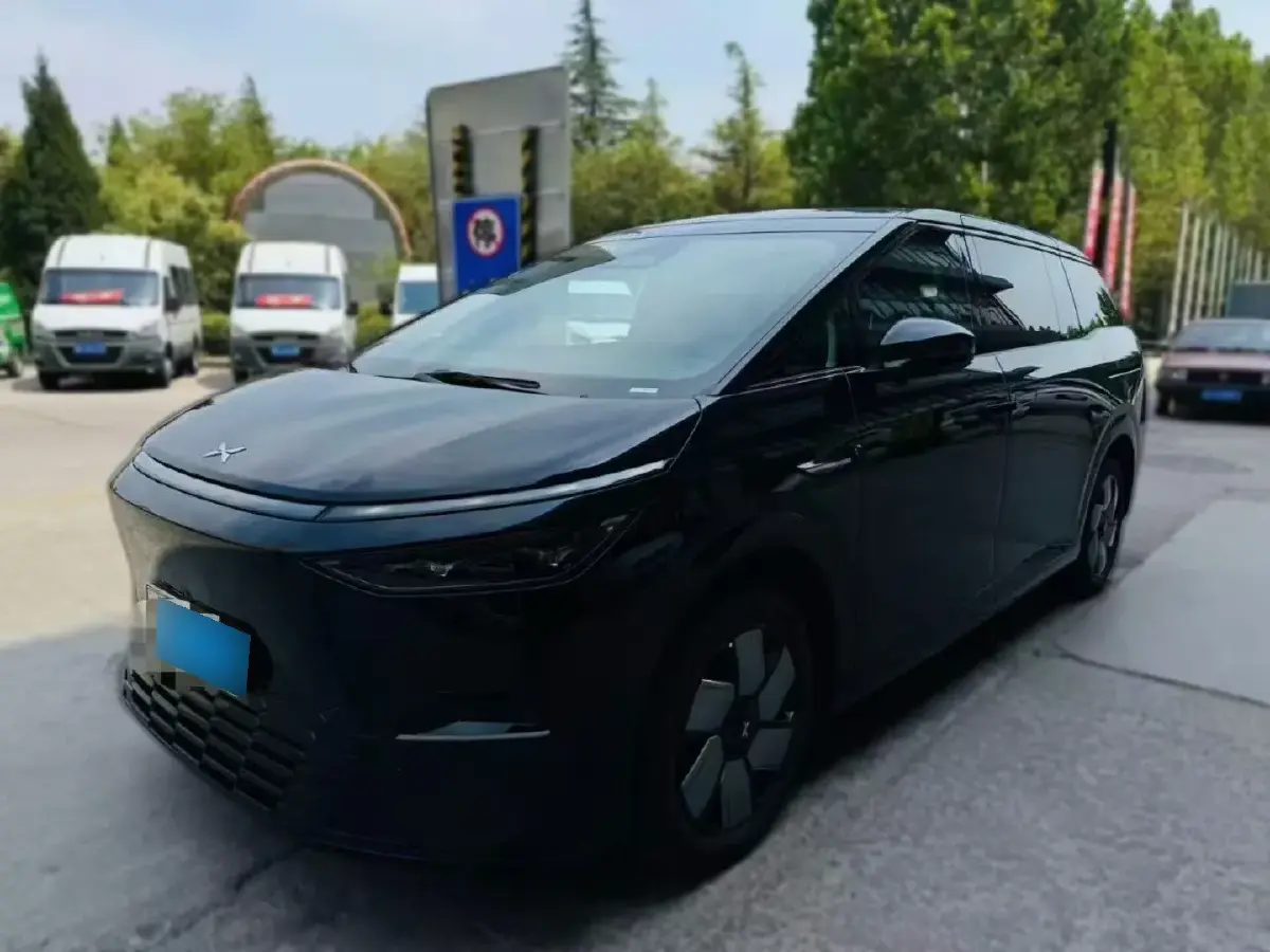 2024 Xpeng X9 BEV 101.5KWH