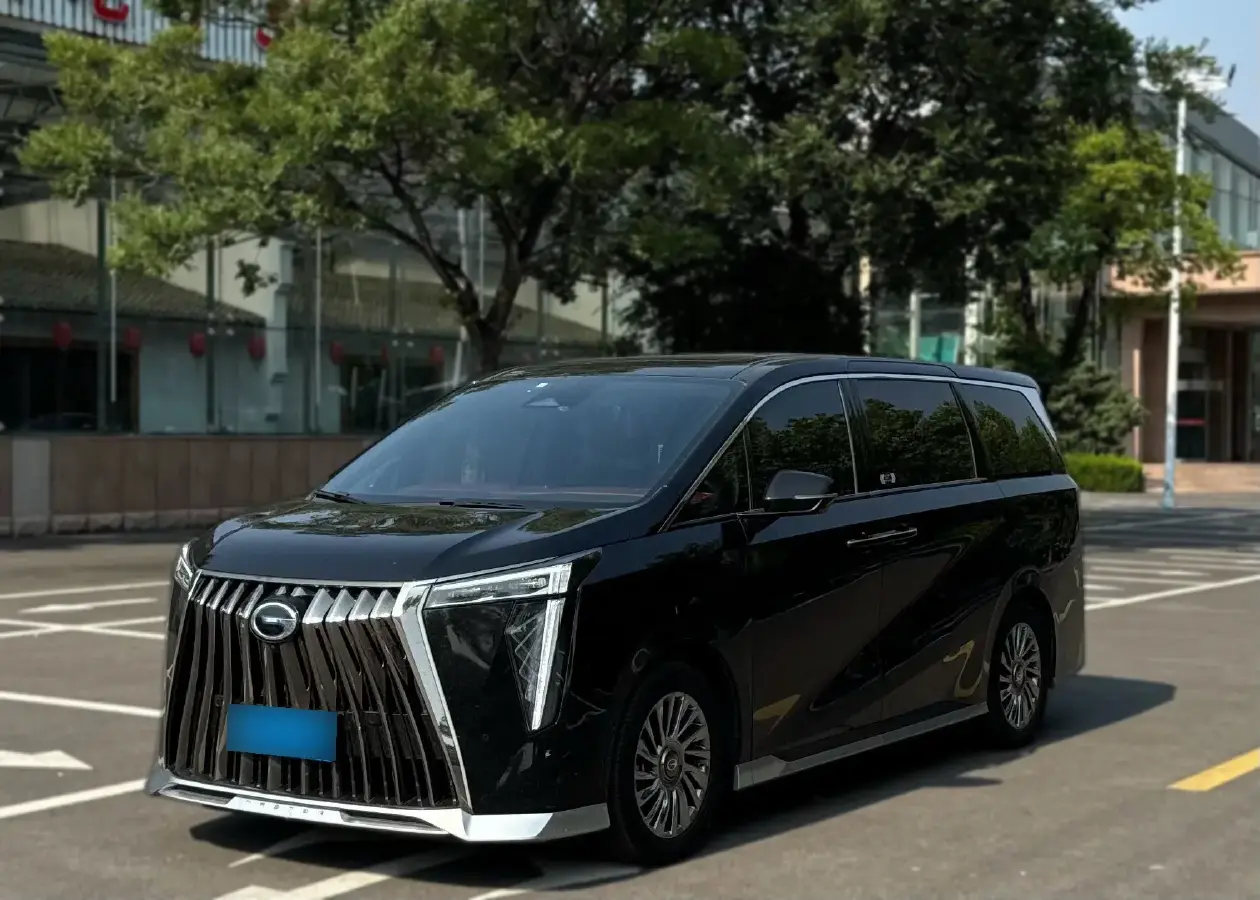 2023 GAC Trumpchi M8 2.0T 190HP L4 E-CVT Hybrid