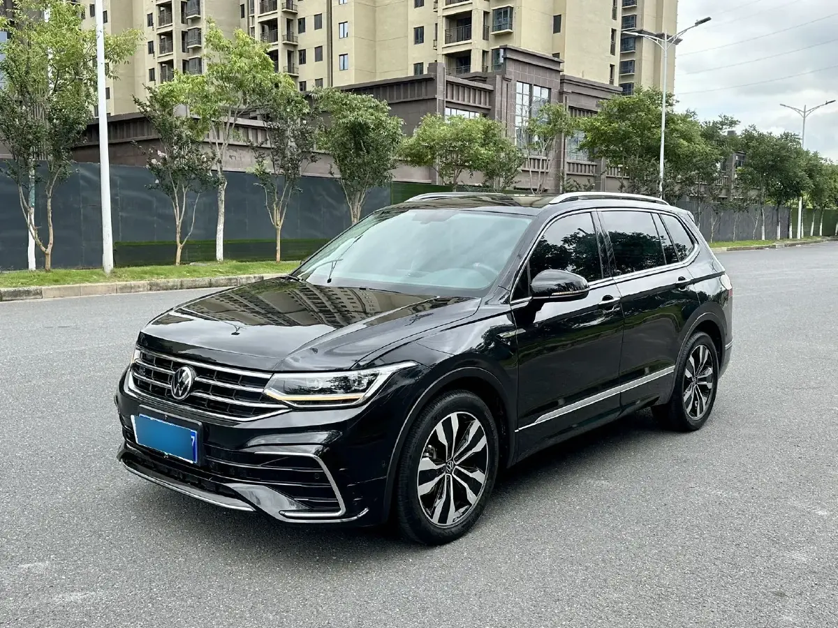 2024 Volkswagen Tiguan L 2.0T 186HP L4 7DCT