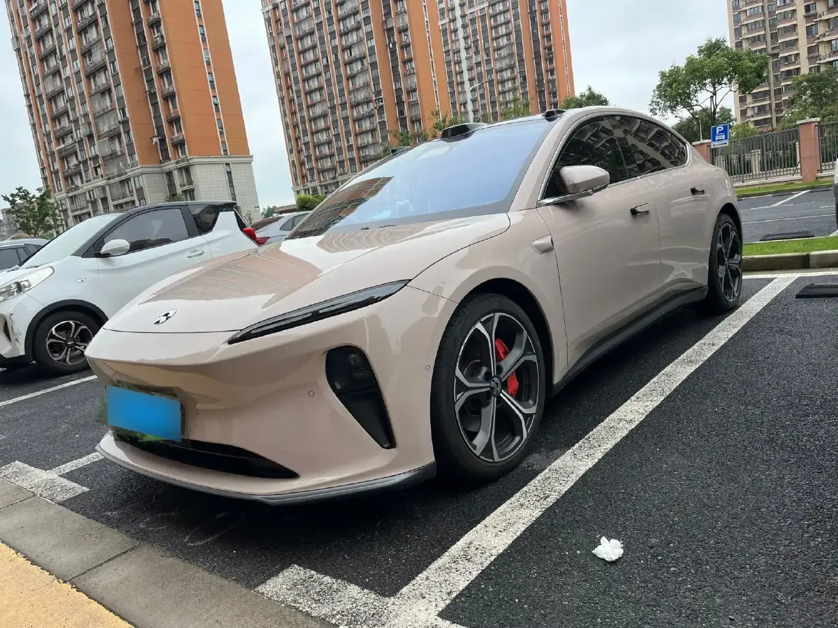 2022 NIO ET5 BEV 75KWH