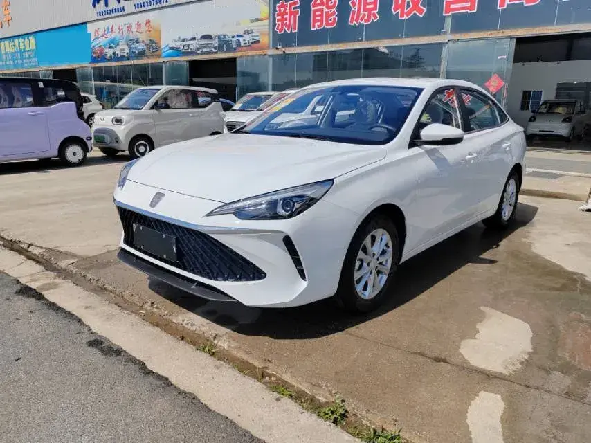 2023 Roewe i5 1.5L 129HP L4 CVT