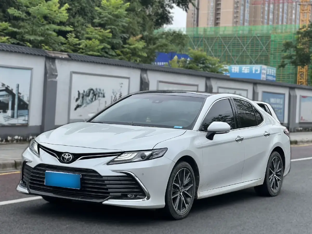 2021 Toyota Camry 2.5L 209HP L4 8AT