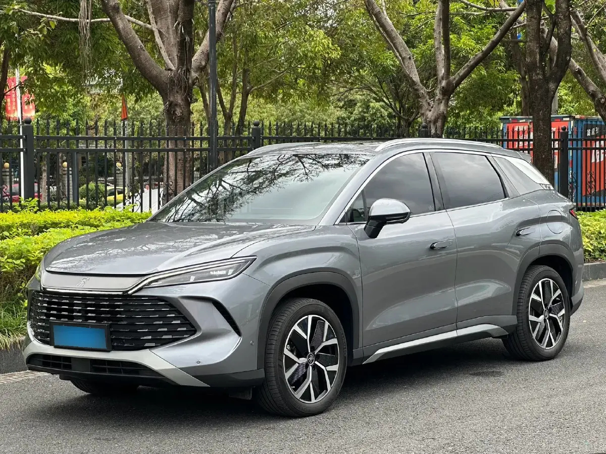 2024 BYD SongL DM-i 1.5L 101HP L4 E-CVT PHEV 26.6KWH