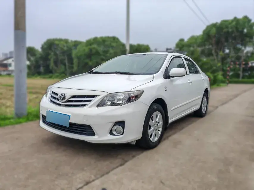 2013 Toyota Corolla 1.8L 140HP L4 CVT