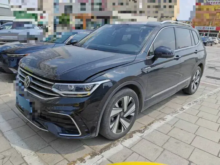 2023 Volkswagen Tiguan L 2.0T 186HP L4 7DCT