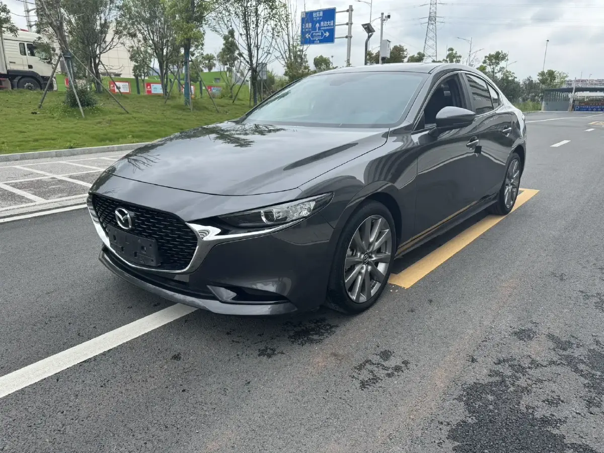 2021 Mazda 3 Axela 2.0L 158HP L4 6AT