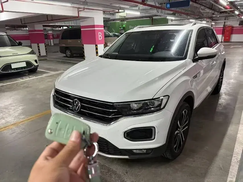 2022 Volkswagen T-Roc 1.4T 150HP L4 7DCT