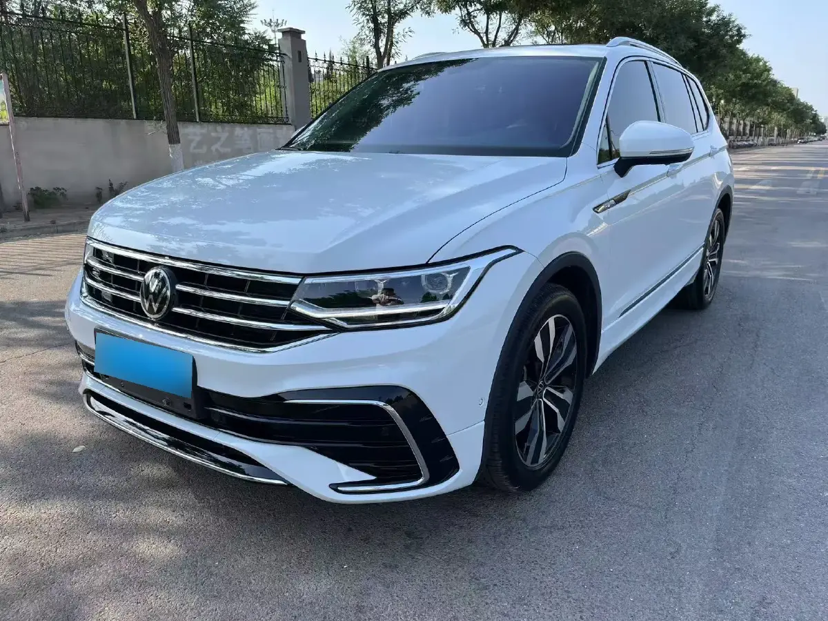 2024 Volkswagen Tiguan L 2.0T 186HP L4 7DCT