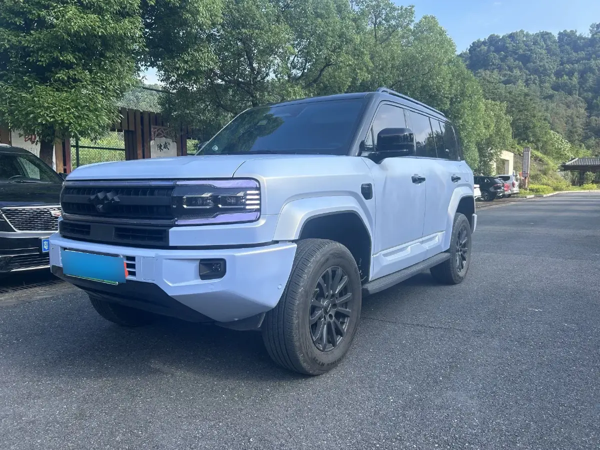 2025 FangChengBao Bao 5 1.5T 194HP L4 E-CVT PHEV 31.8KWH