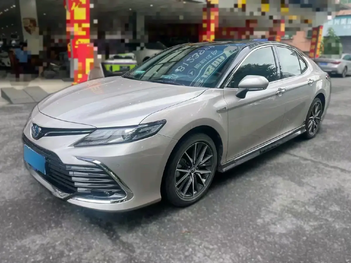 2023 Toyota Camry 2.5L 178HP L4 E-CVT Hybrid