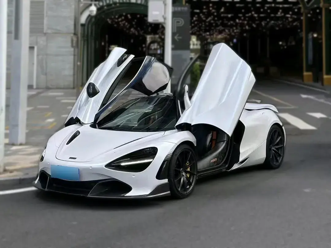 2017 McLaren 720S 4.0T 720HP V8 7DCT