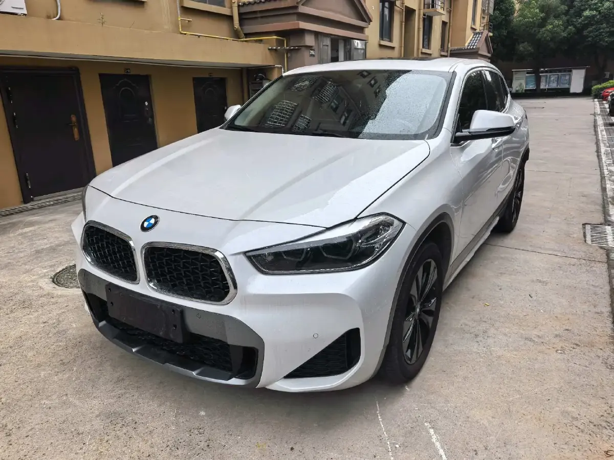 2023 BMW X2 2.0T 178HP L4 7DCT