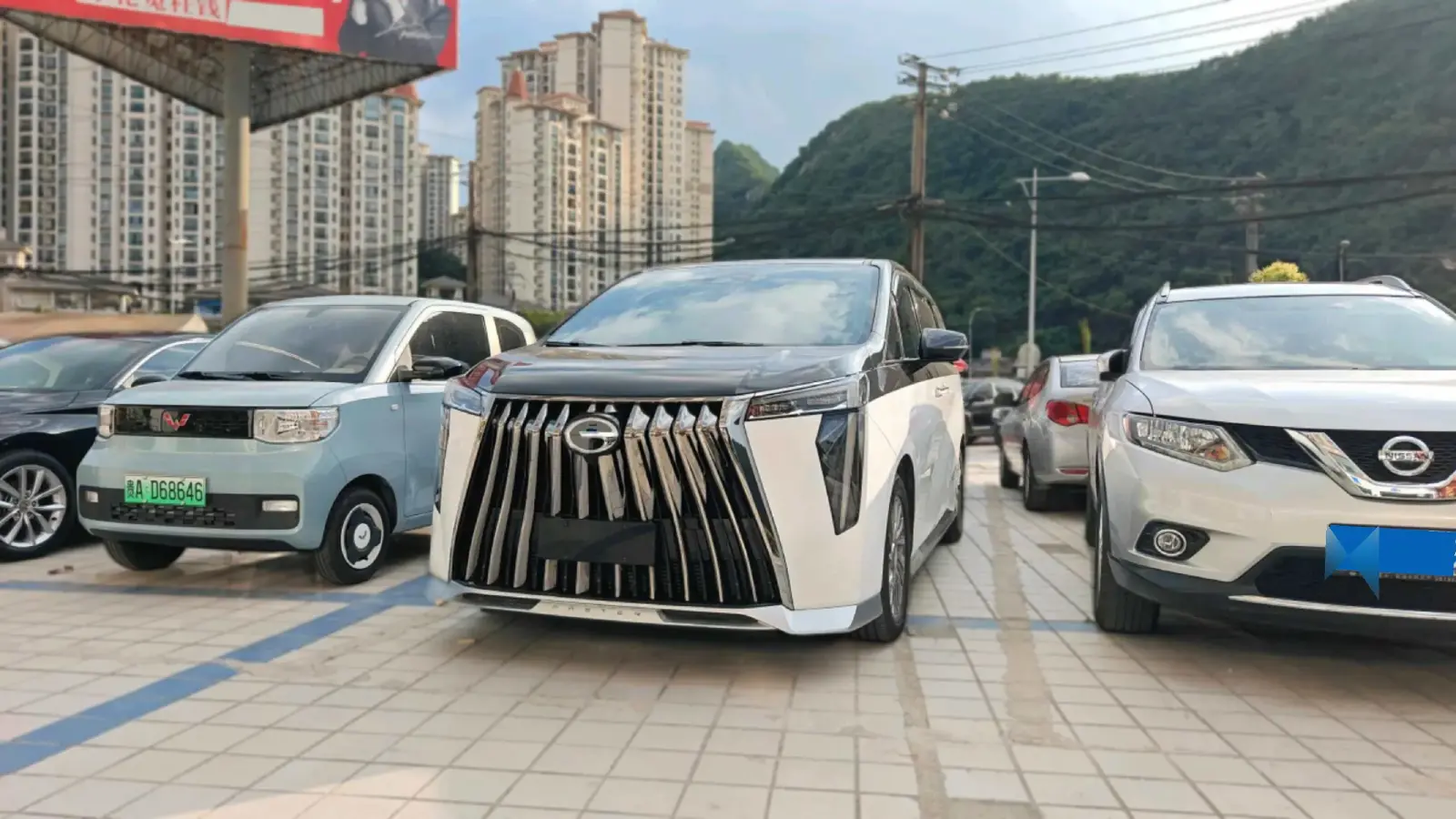 2023 GAC Trumpchi M8 2.0T 252HP L4 8AT