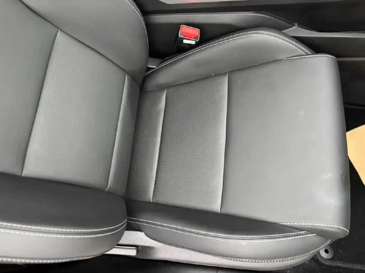 2025 Geely Coolray 1.5L 126HP L4 CVT,autocango,china used car exporter,china ev exporter,chinese used car exporter,chinese used ev exporter