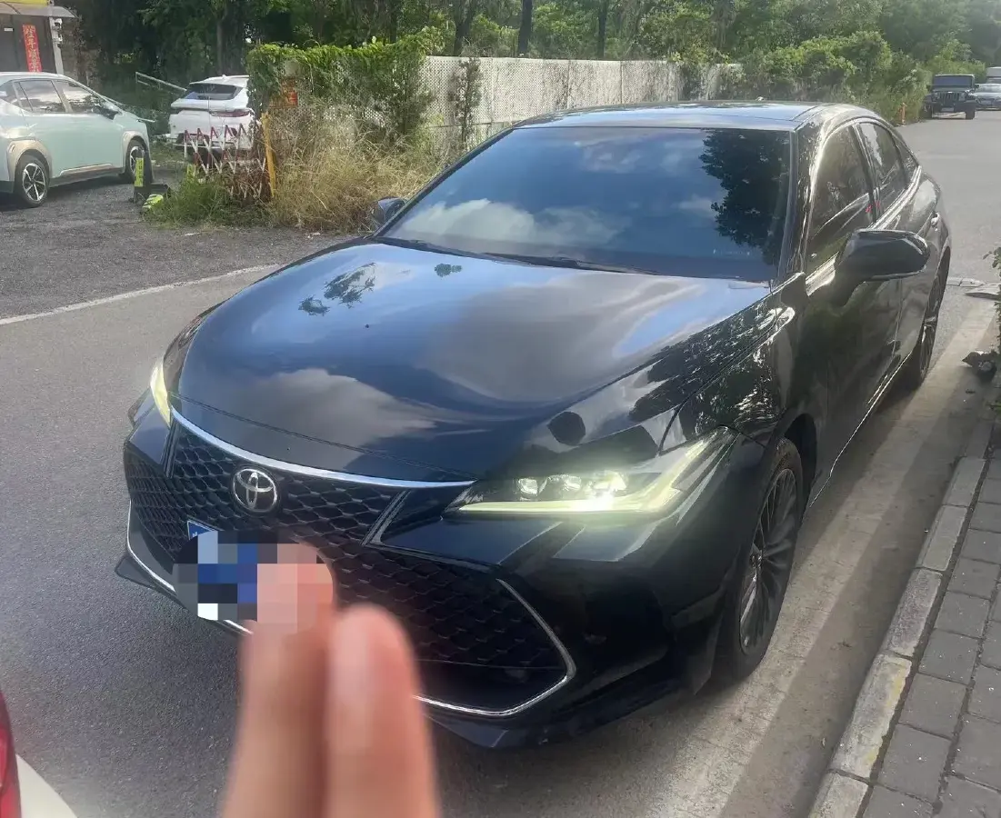 2022 Toyota Avalon 2.5L 209HP L4 8AT