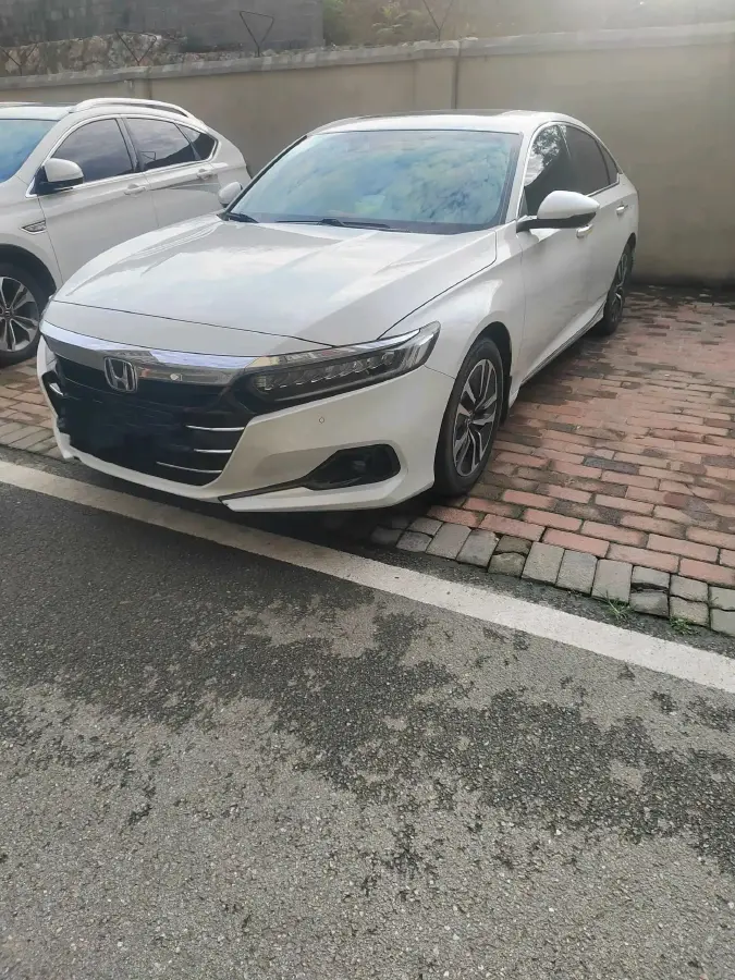 2022 Honda Accord 2.0L 146HP L4 E-CVT Hybrid