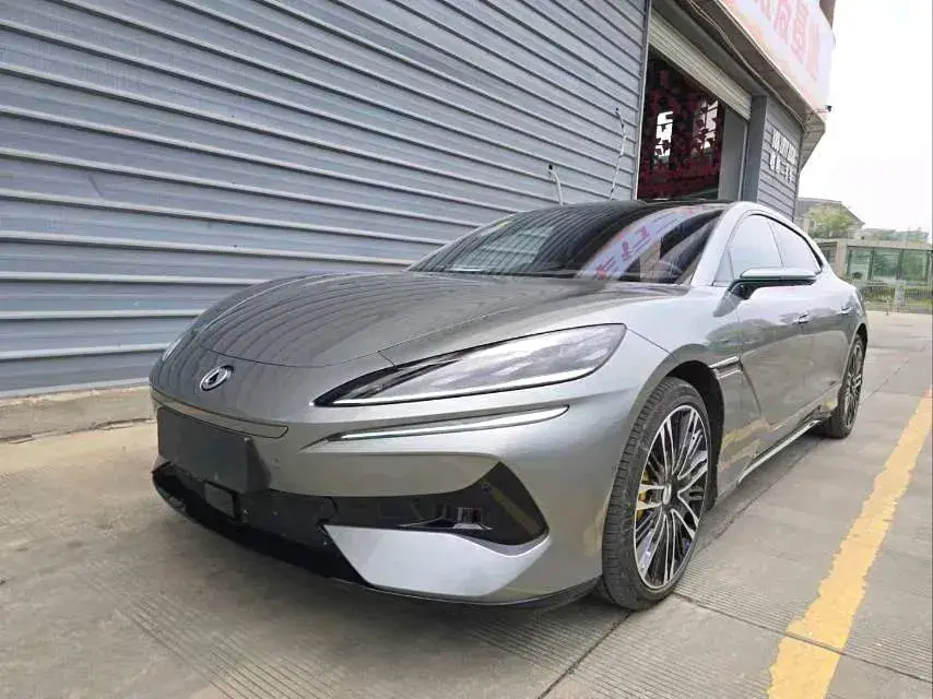 2024 Denza DenzaZ9GT 2.0T 207HP L4 E-CVT PHEV 38.5KWH