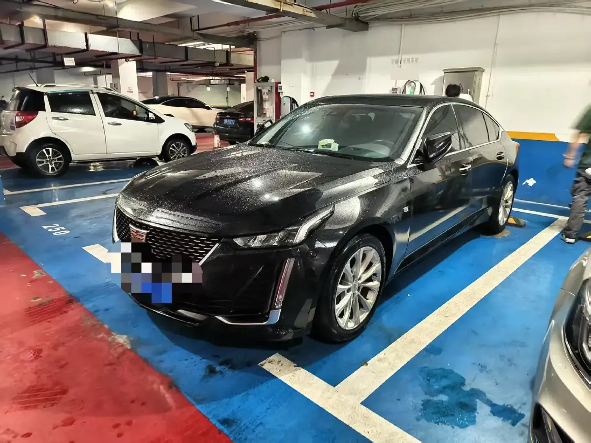 2023 Cadillac CT5 2.0T 237HP L4 10AT