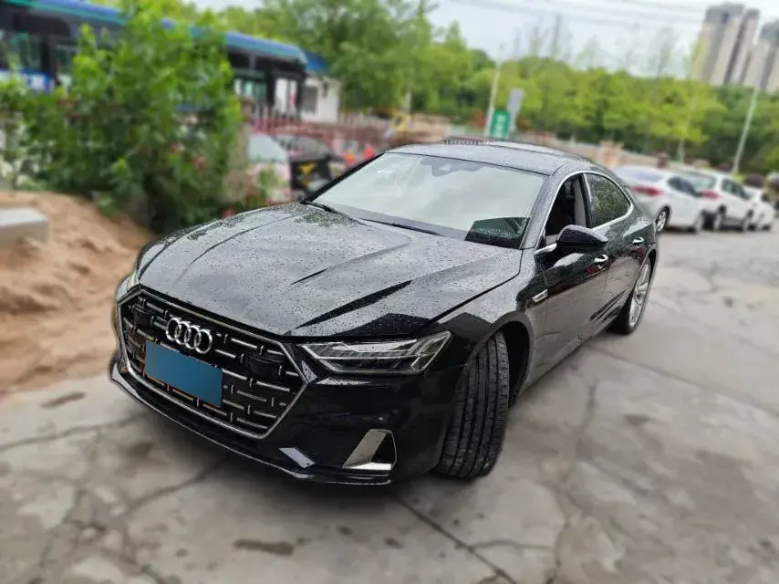 2024 Audi A7L 2.0T 245HP L4 7DCT