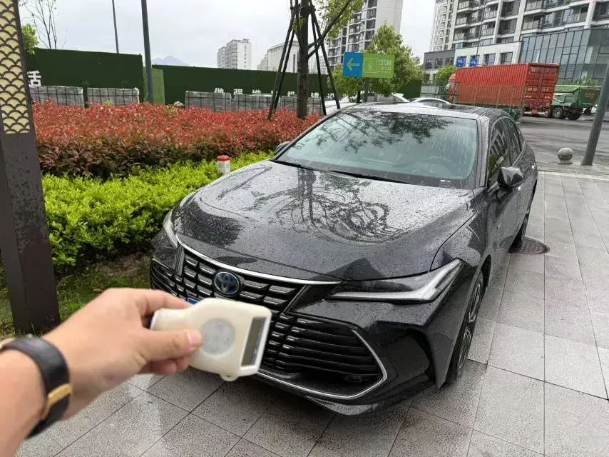 2022 Toyota Avalon 2.5L 178HP L4 E-CVT Hybrid
