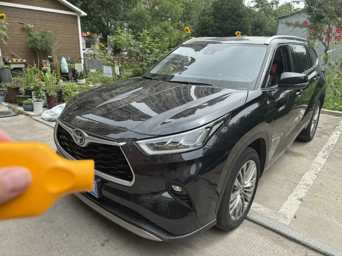 2022 Toyota Highlander 2.5L 192HP L4 E-CVT Hybrid