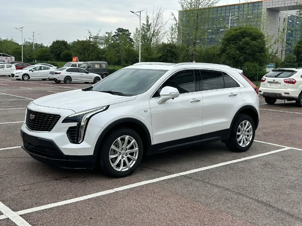 2021 Cadillac XT4 2.0T 237HP L4 9AT