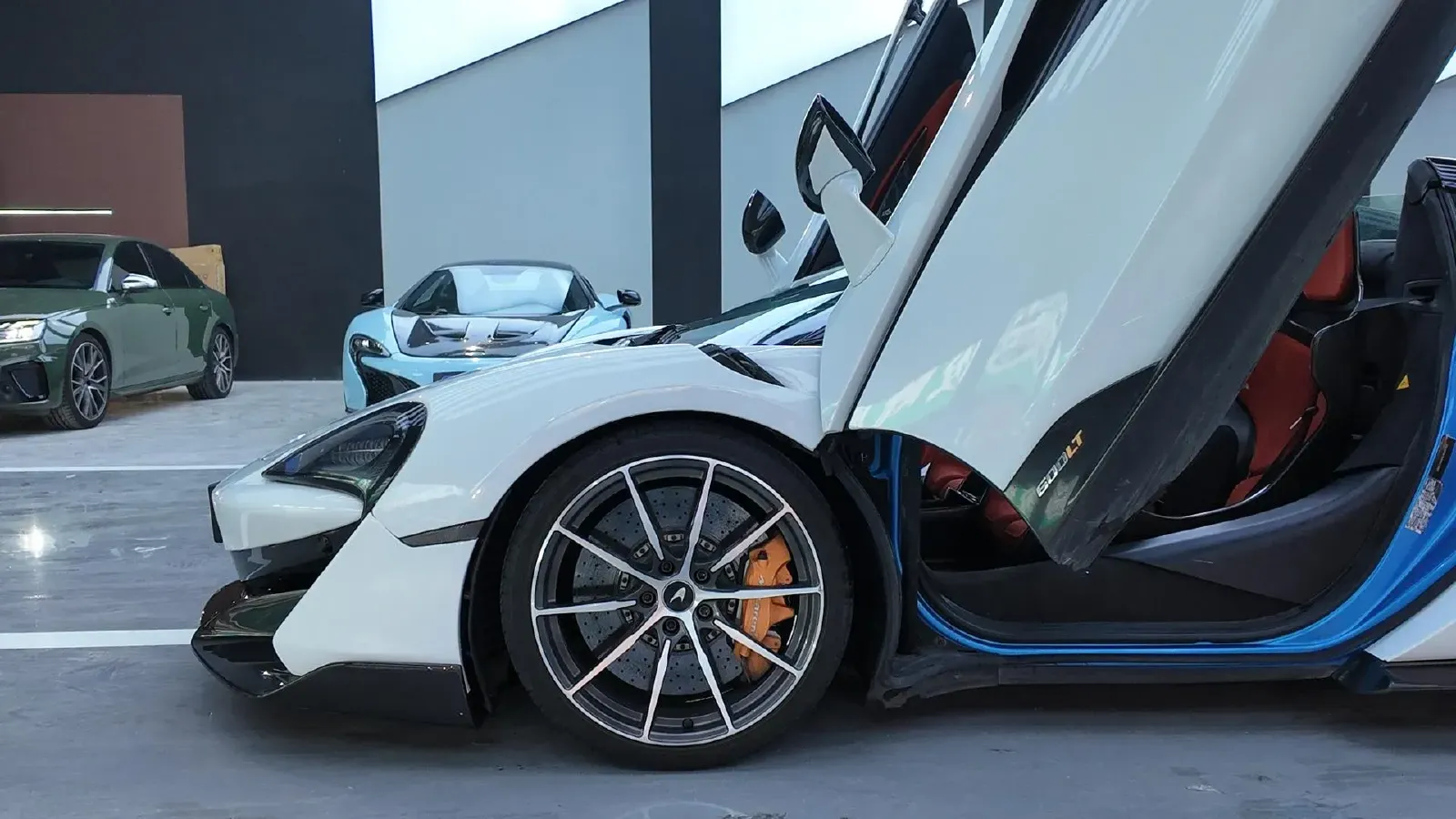 2019 McLaren 600LT 3.8T 600HP V8 7DCT,autocango,china used car exporter,china ev exporter,chinese used car exporter,chinese used ev exporter