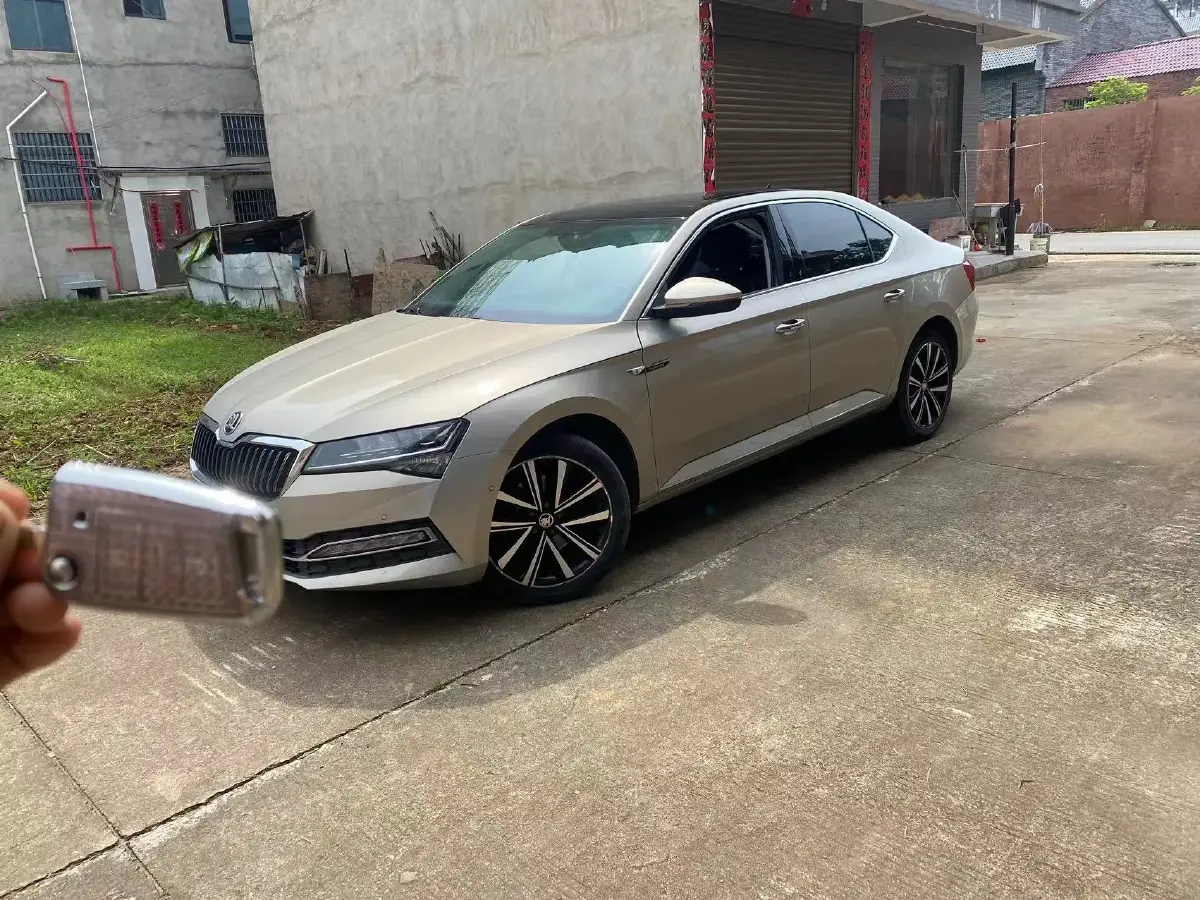 2023 Skoda Superb 1.4T 150HP L4 7DCT