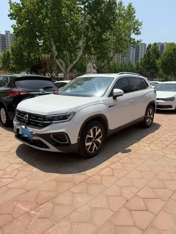 2023 Volkswagen Tayron 2.0T 186HP L4 7DCT