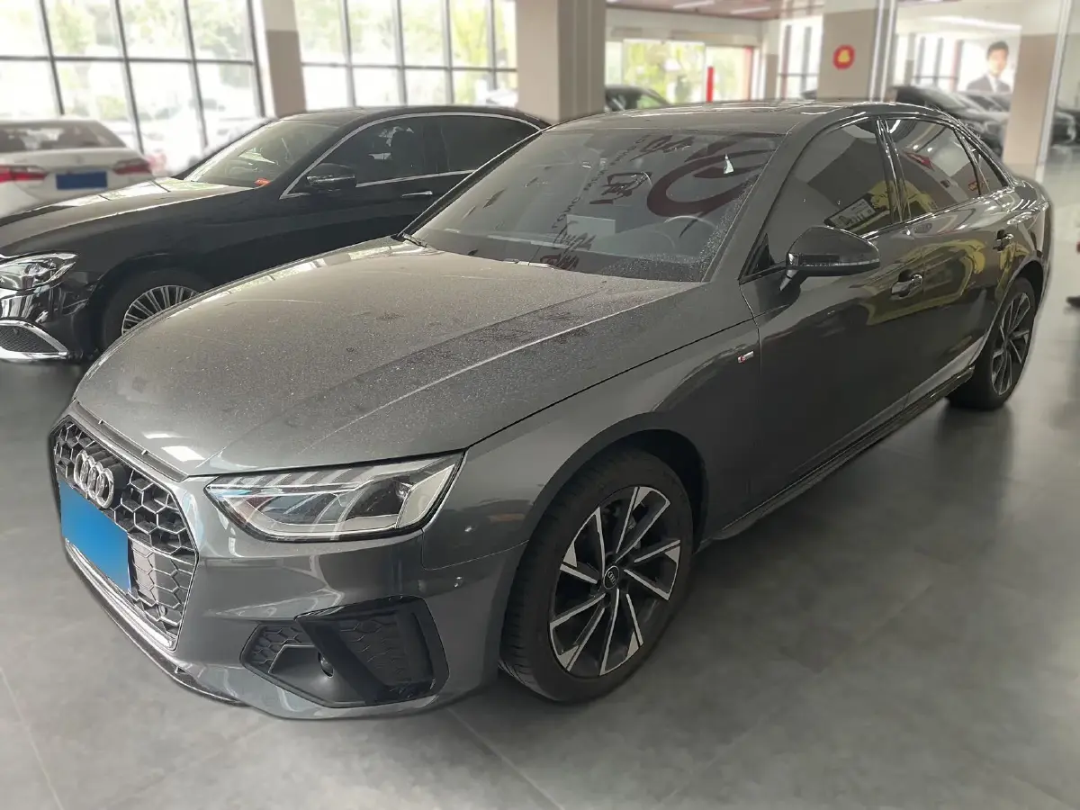 2023 Audi A4L 2.0T 190HP L4 7DCT