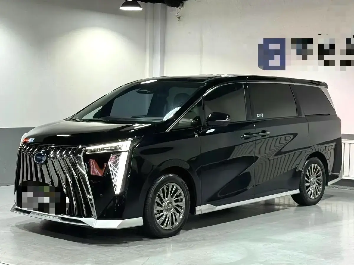 2023 GAC Trumpchi M8 2.0T 190HP L4 E-CVT Hybrid